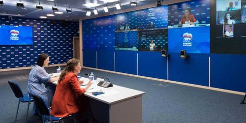 Какие предложения общественников по поддержке материнства и детства войдут в народную программу «Единой России»