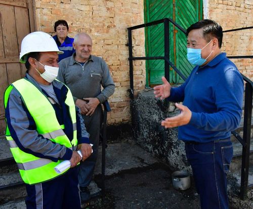 Владислав Ховалыг: "Проблемы районов решаются не в кабинетах"