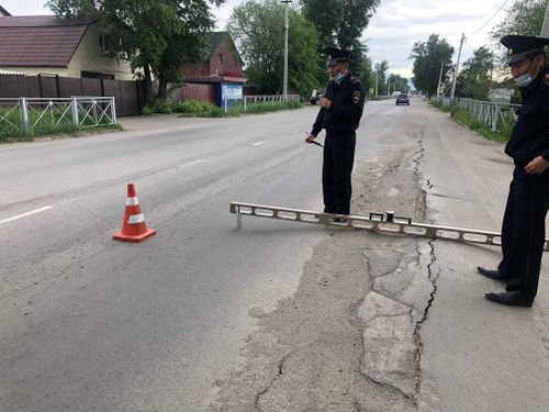 100 тысяч за яму на дороге