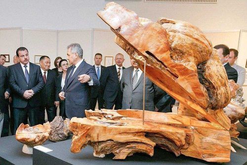 Фонд Хабенского помог больным за счет средств от продажи творческих работ Шойгу