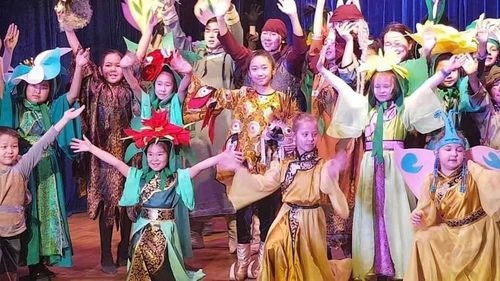 ТЮЗ Кызыла объявляет дополнительный набор