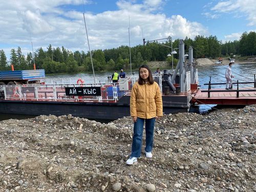 Тоджинский паром назвали в честь певицы Ай-Кыс Кыргыс