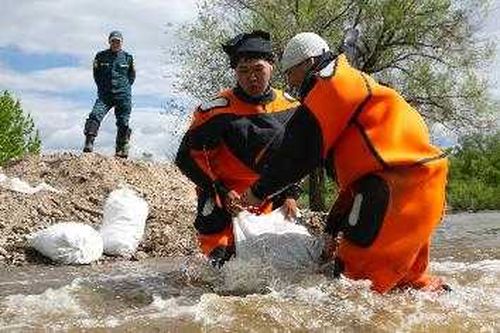 В правительстве Тувы выделили 40 млн на строительство и ремонт водозащитных дамб в районах Тувы