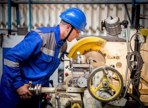 В Туве, Хакасии и Красноярском крае открыли 1500 вакансий в инвестпроекты