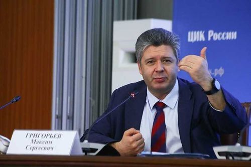 Очереди на участках могут быть связаны с желанием людей голосовать до работы - эксперт