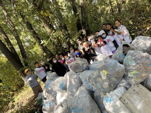 На 100 мусорных пакетов меньше: неравнодушные активисты убрали берег Тонмас-Суга