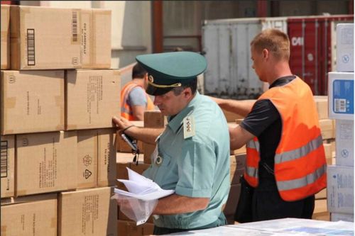 Брендовые подделки одежды, водки и сигарет изъяли на Тувинской таможне