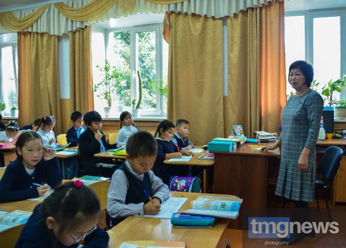 Учителям Тувы сделали перерасчет зарплаты