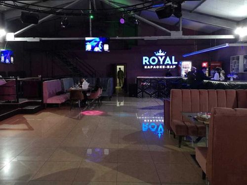 Караоке-бар на Каменистой отличился нелегальным алкоголем