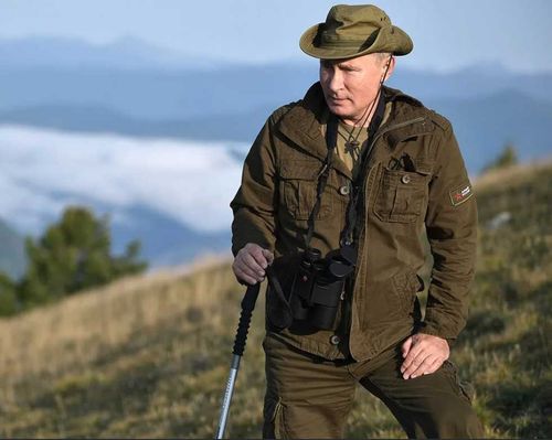 Глава Тувы поздравил президента России с Днем рождения