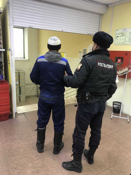 В Туве росгвардейцы задержали магазинных воров