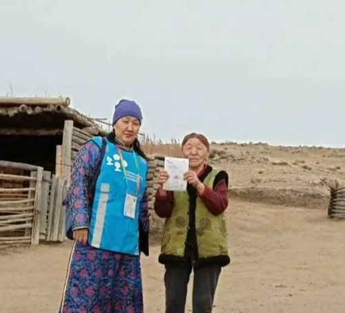 В Туве вручают торты лучшим переписчикам