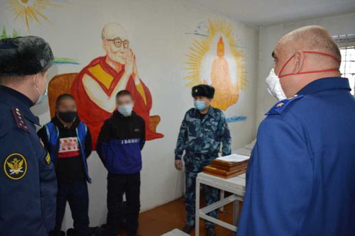 Сотрудники колоний и СИЗО Тувы отметили профессиональный праздник