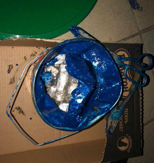 В Туве «осужденным-малярам» пытались доставить крупную партию наркотиков