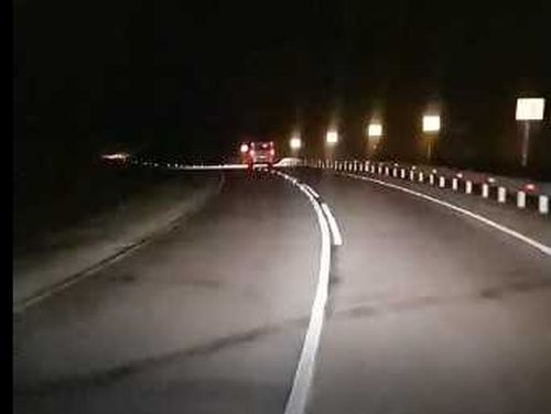 На трассе Тувы сделали светящуюся разметку