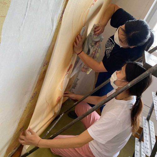 Волонтеры Тувы «согревают» пенсионеров добрыми делами