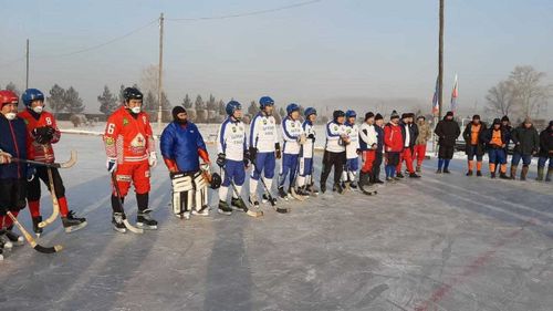 Тува заняла второе место в турнире по хоккею с мячом