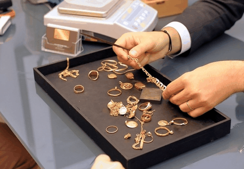 В Туве с начала года выявили три нелегальных ломбарда 