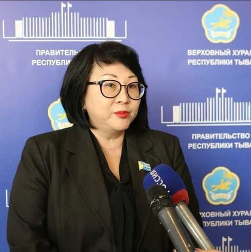 Работу регионального Минтруда прокомментировала депутат Верховного Хурала Ирина Бадыргы