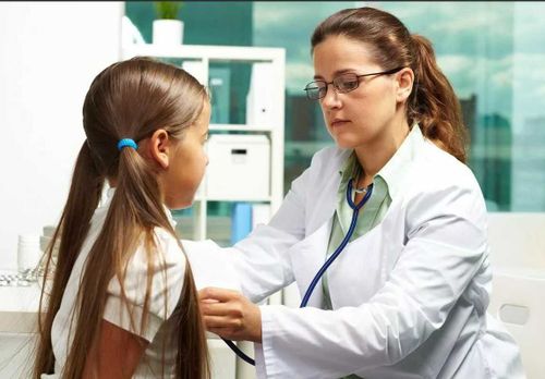 За справкой к школьному фельдшеру