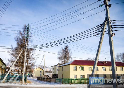 В поселке Хову-Аксы обновили линию электропередач