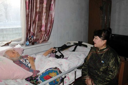 Ветеран Великой Отечественной войны Иван Родников под наблюдением врачей