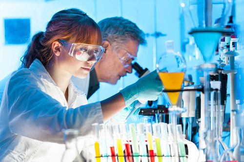 Министр образования Тувы поздравил «золотой фонд» республики