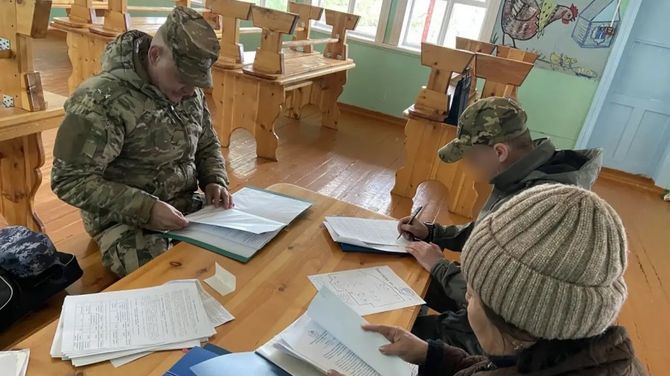 Начальник Управления Росгвардии по Республике Тыва проверил безопасность детских лагерей на антитеррористическую защищенность