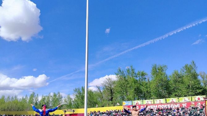 Хуреш в Кызыле: в честь героев прошлого и настоящего