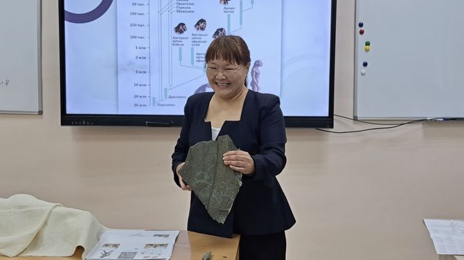 Учитель из Тувы Чечек Конзай примет участие в финале конкурса «Учитель года России»