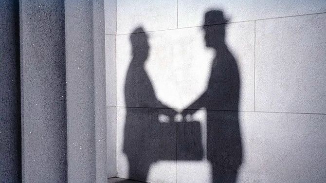 Тывада чыл эгезинден 250 ажыг кижи боттарының ажыл-чорудулгазын бүрүткеткен