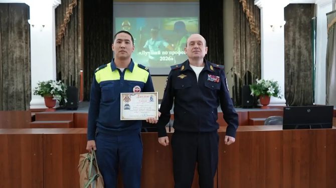 Лучшим инспектором ДПС Тувы стал младший сержант Ондар Арзылан