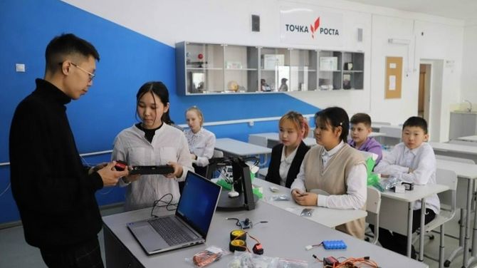 Чаа өөредилге чылында 97 өөредилге албан чери чаа дериг-херекселди алыр