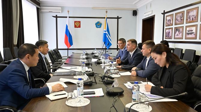 Глава Тувы встретился с руководителями «Межегейугля» и «Промресурса»