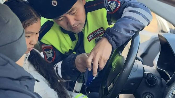 В Тандинском районе прошла акция по безопасности детей-пассажиров