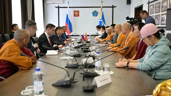 Россияның база Кыдаттың сарыг шажынчылары кады өөредилге төлевилелдерин эрттирерин дугурушкан