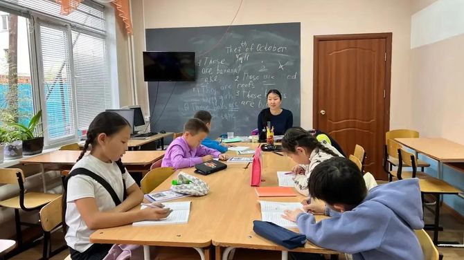 Глава Тувы: «У школьников республики начались осенние каникулы»