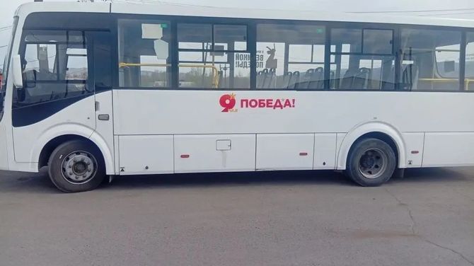 ️К Дню Победы автобусы пригородных маршрутов украсили праздничным оформлением