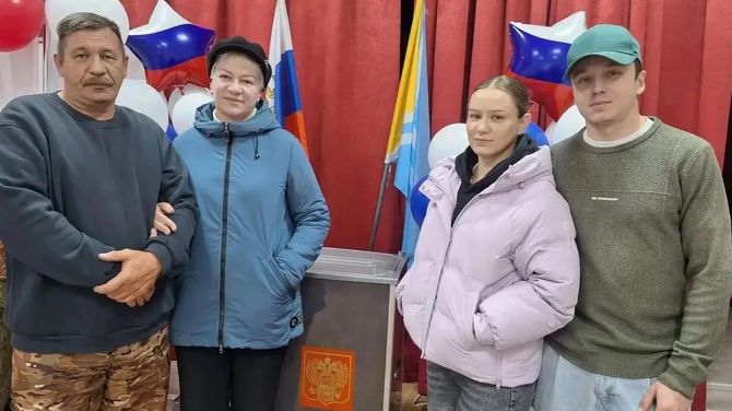Второй день голосования в Туве совпал с Днём многодетных семей