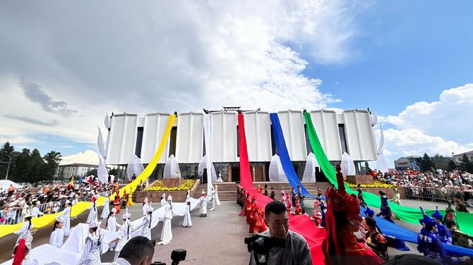 В Кызыле стартовал фестиваль «Легенды белого лотоса»