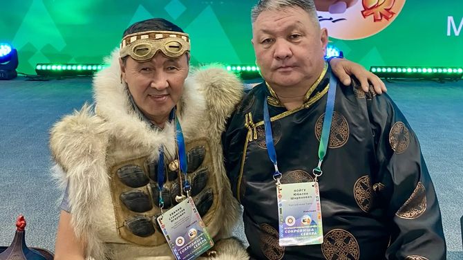 Тувинские мастера представили уникальные изделия на выставке в Красноярске