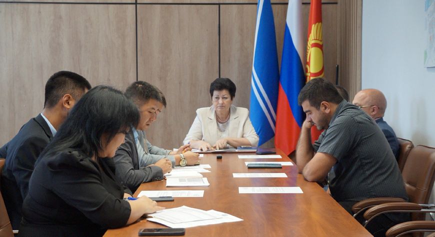 В Хурале представителей Кызыла подвели итоги проверки общественных пространств