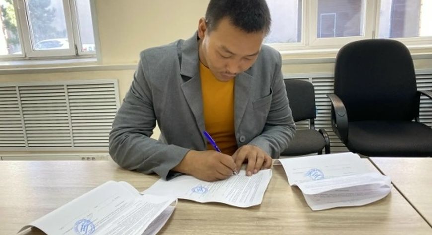 Ветерану СВО из Тувы передали адаптивную одежду