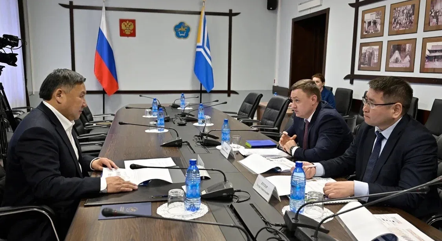 Владислав Ховалыг обсудил развитие энергосистемы Тувы с руководителем регионального диспетчерского управления