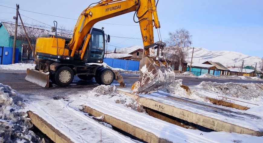В Туране начали подготовку к паводку: чистят улицы от снега