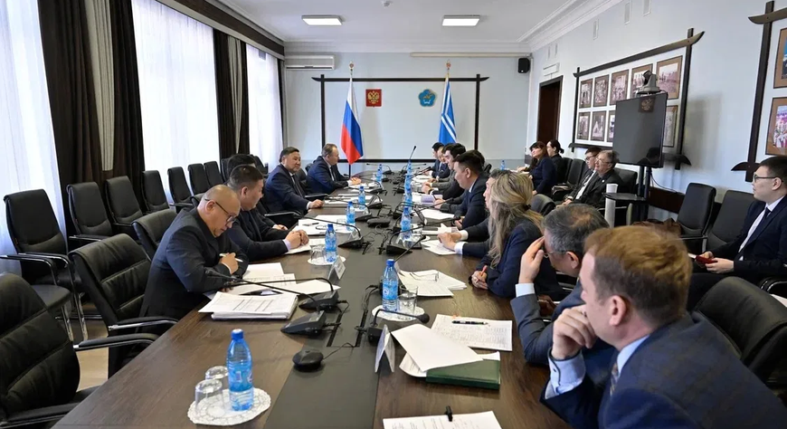 Владислав Ховалыг поручил подготовить Кызыл к Международному буддийскому форуму