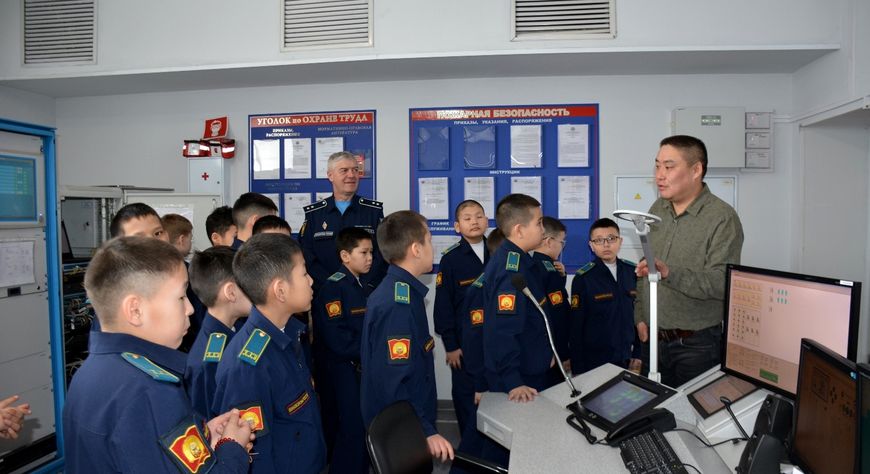 Кадеты Кызылского ПКУ познакомились с работой аэропорта
