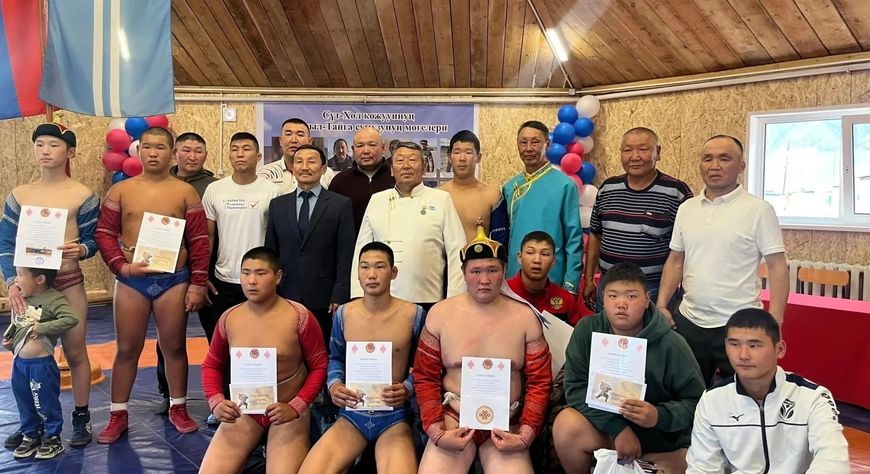 В селе Кызыл-Тайга открылся малый спортивный зал «Гнездо орлят»
