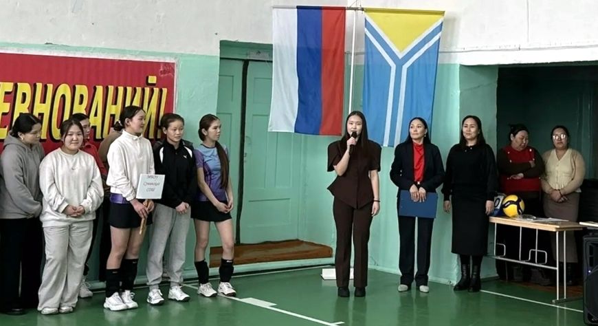 Аржаан школазының президентизиниң шаңналы дээш хол бөмбүүнүң маргылдаазы