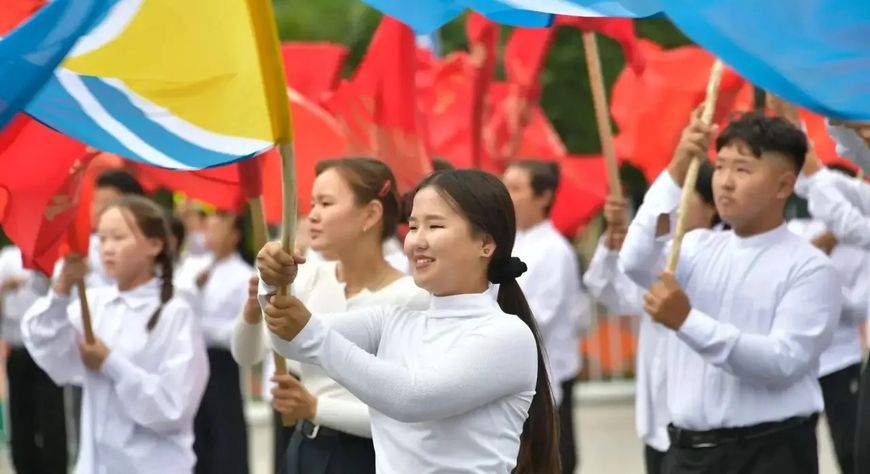Владислав Ховалыг: «День молодёжи — праздник самой энергичной и амбициозной части нашей страны»